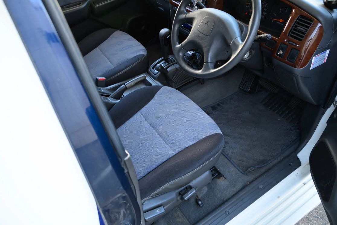 1999 Mitsubishi Strada Camper