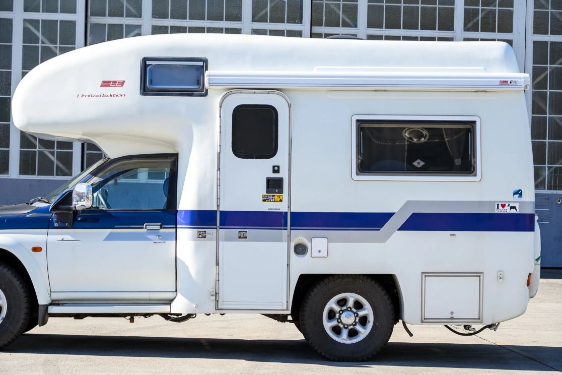 1999 Mitsubishi Strada Camper