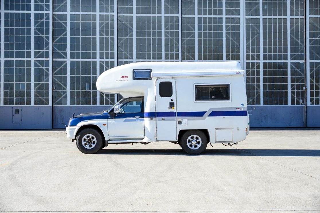 1999 Mitsubishi Strada Camper