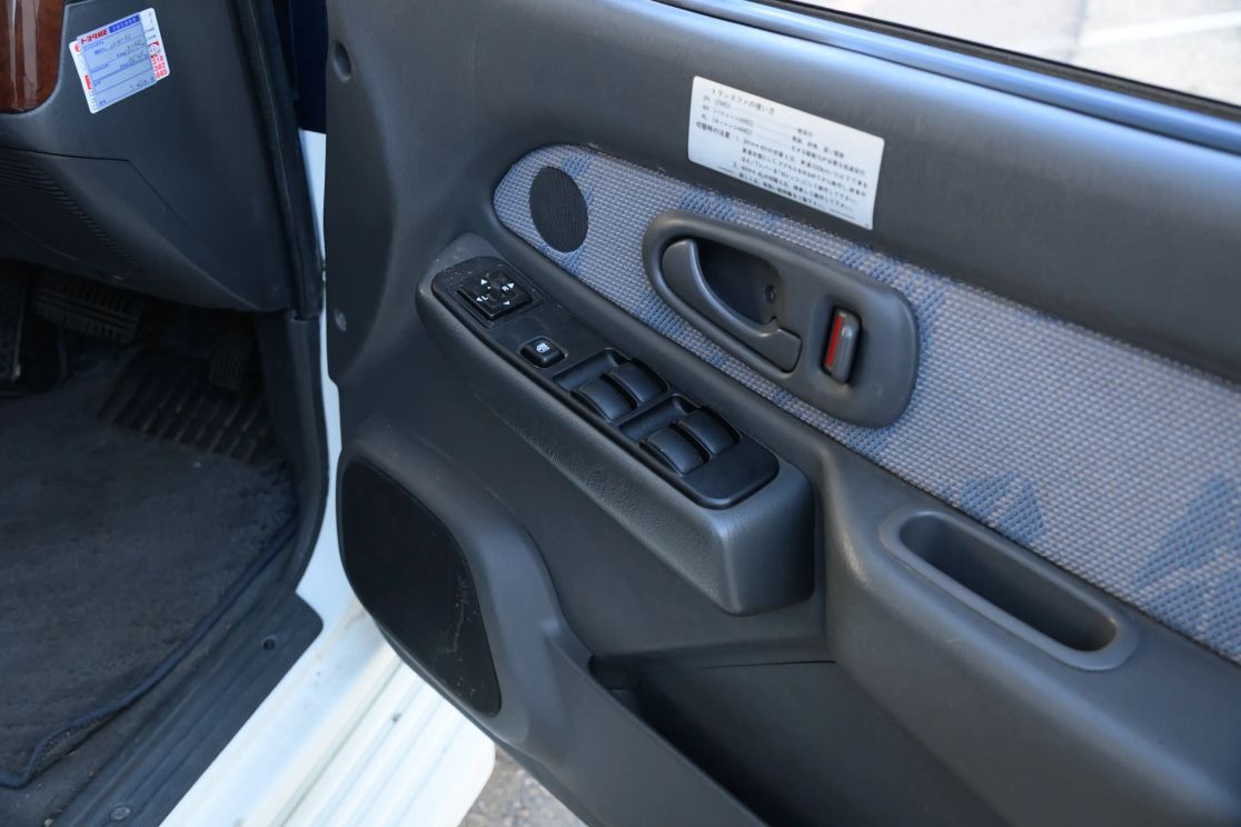 1999 Mitsubishi Strada Camper