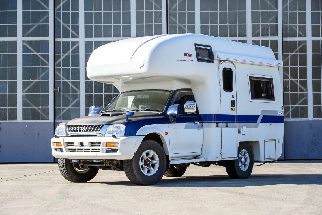 1999 Mitsubishi Strada Camper