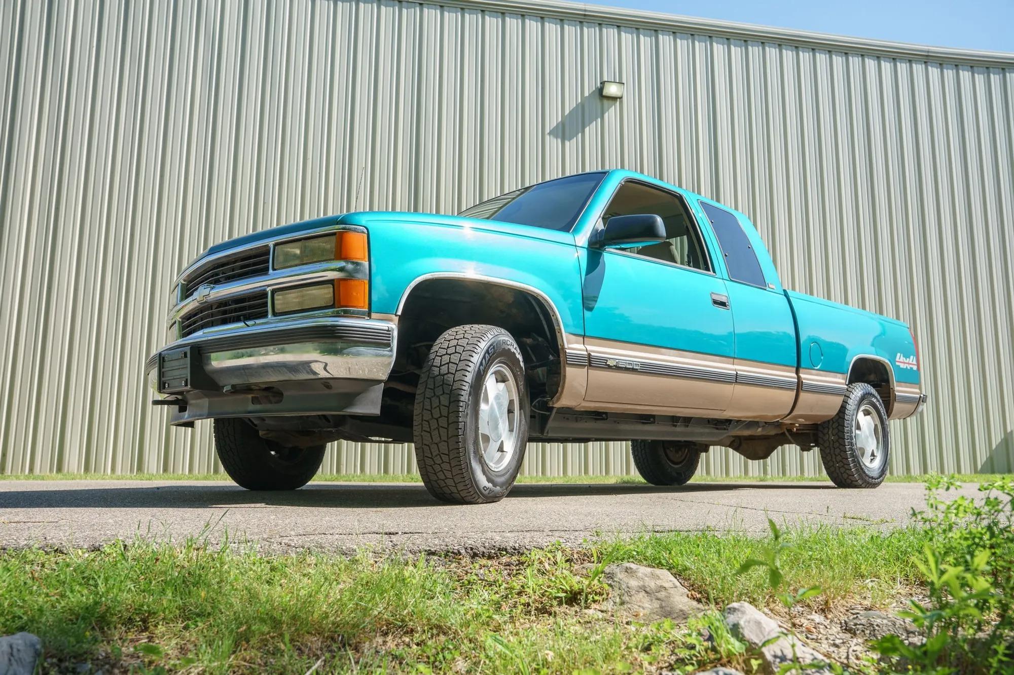 1996 Chevrolet K-1500 Silverado - 2