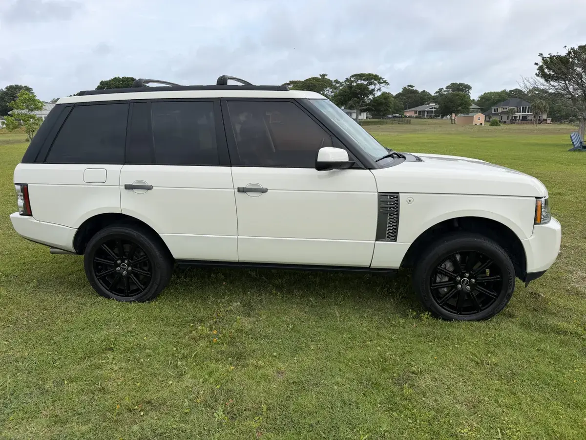 2010 Range Rover Supercharged HSE Luxury