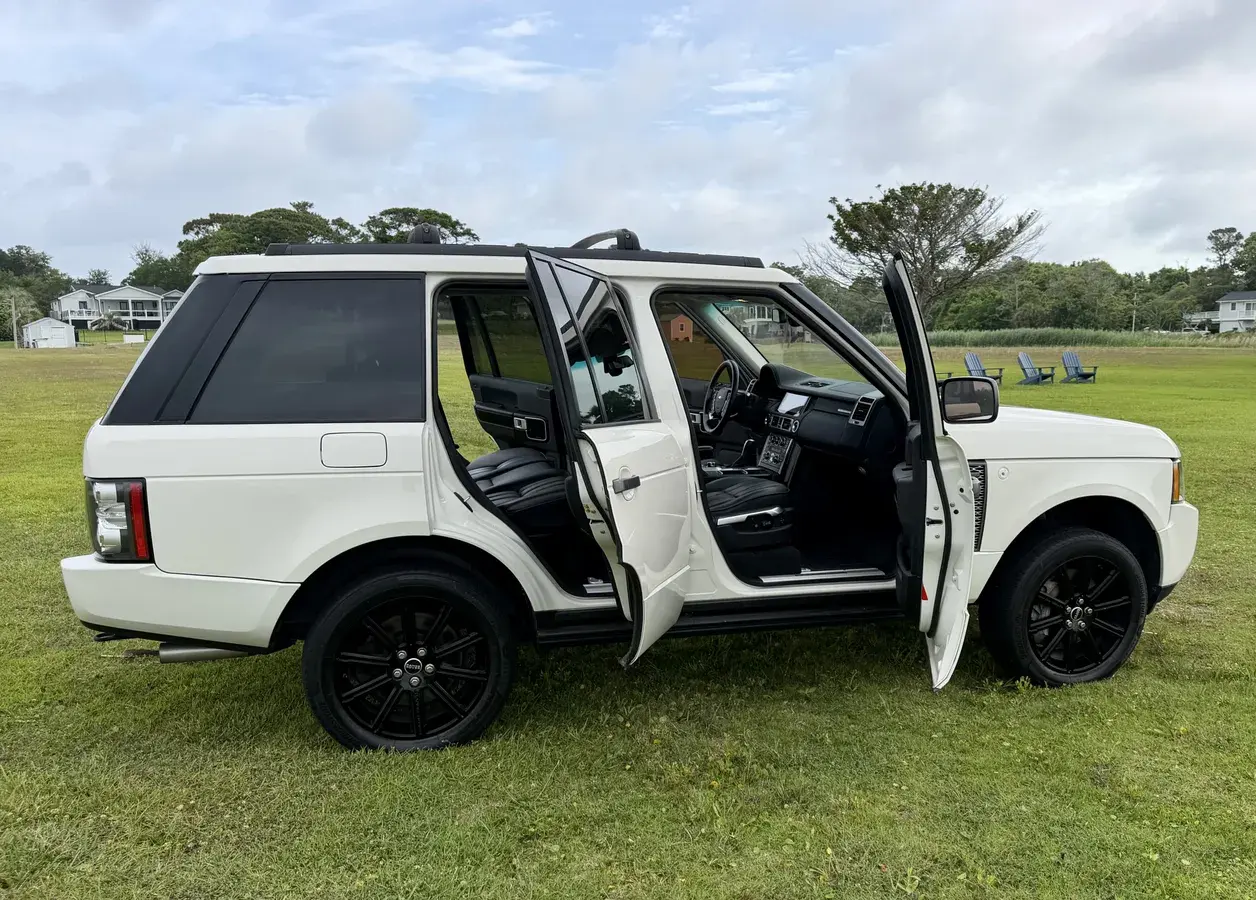 2010 Range Rover Supercharged HSE Luxury