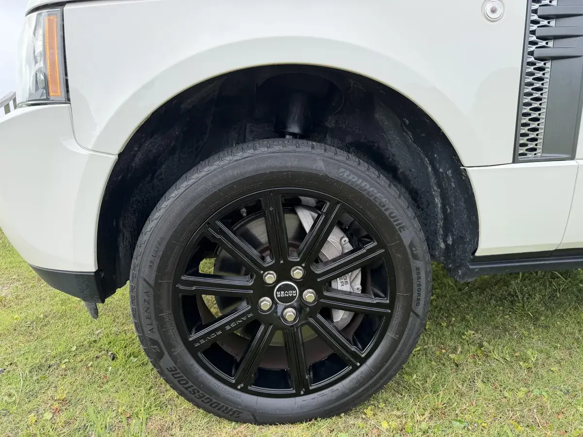 2010 Range Rover Supercharged HSE Luxury