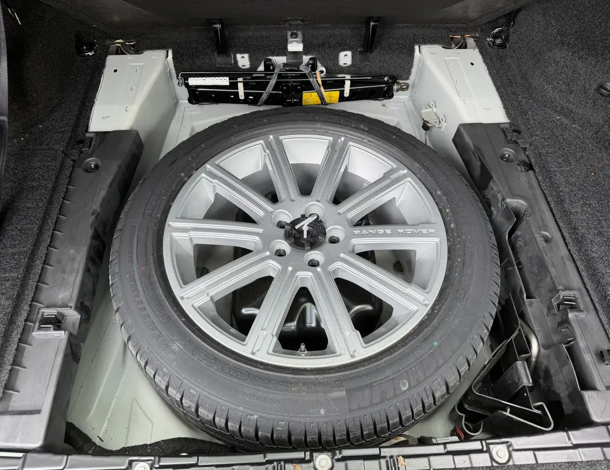 2010 Range Rover Supercharged HSE Luxury