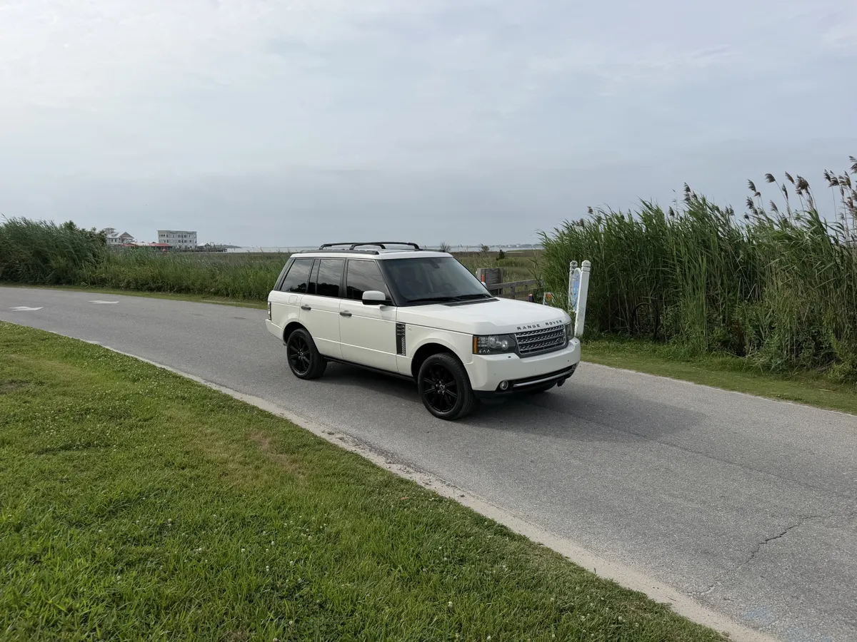 2010 Range Rover Supercharged HSE Luxury