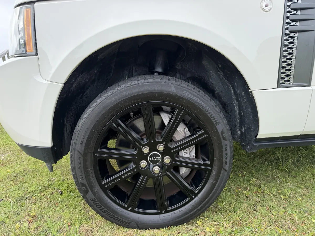 2010 Range Rover Supercharged HSE Luxury
