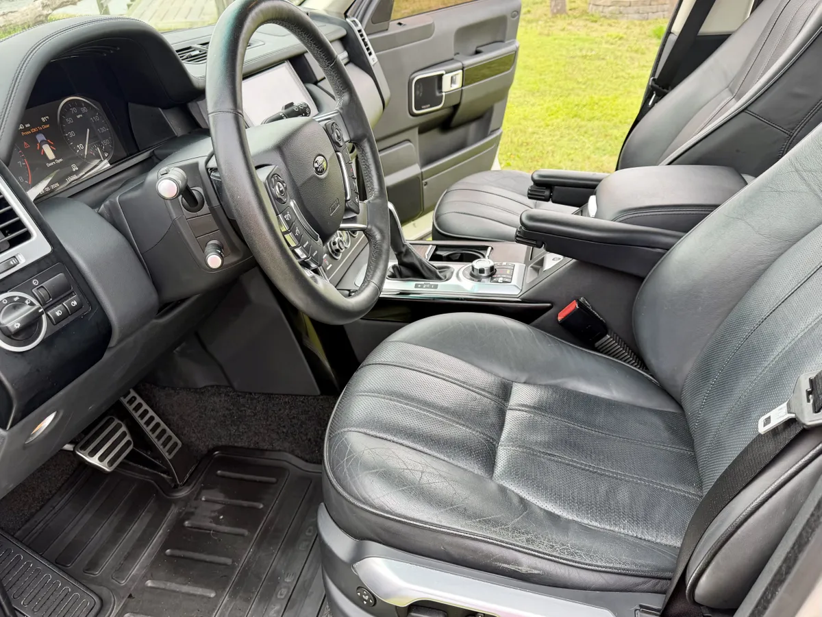 2010 Range Rover Supercharged HSE Luxury