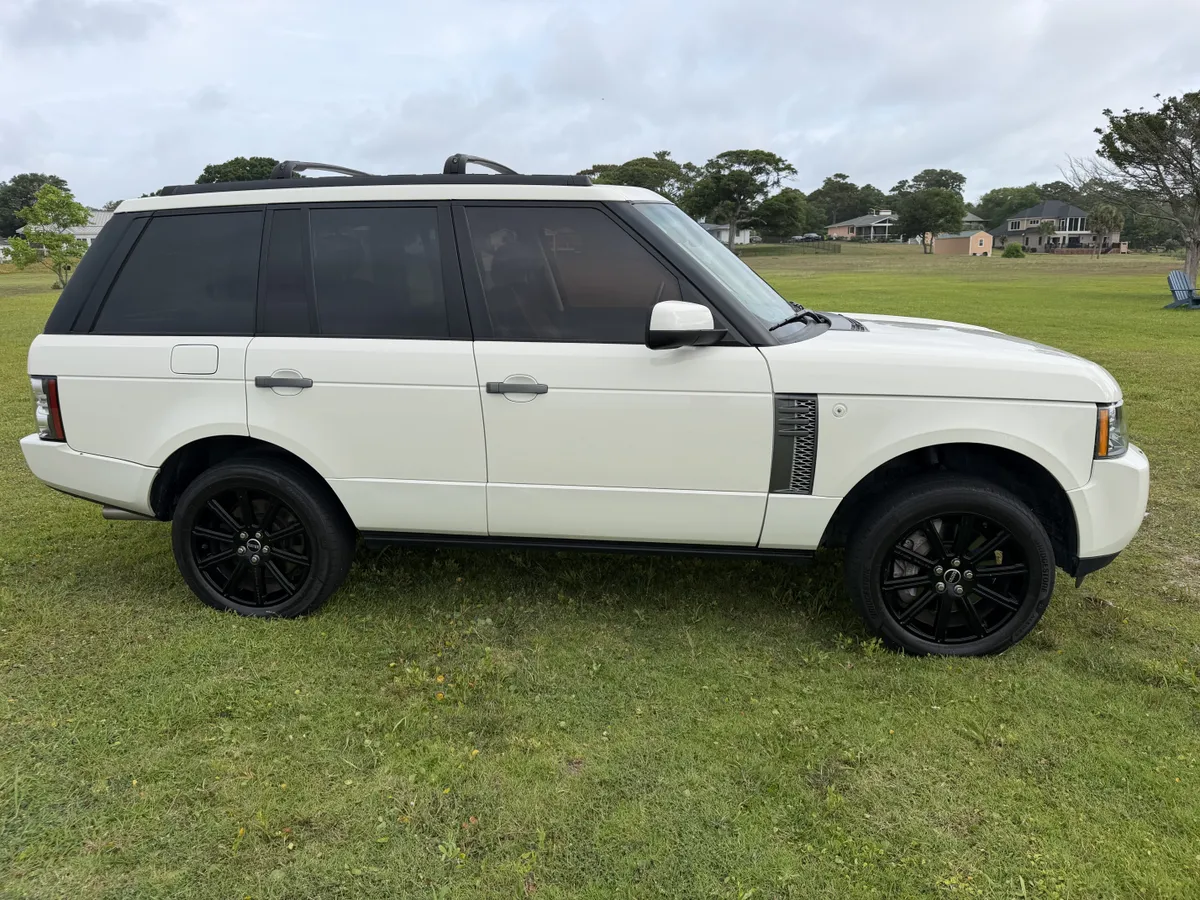 2010 Range Rover Supercharged HSE Luxury