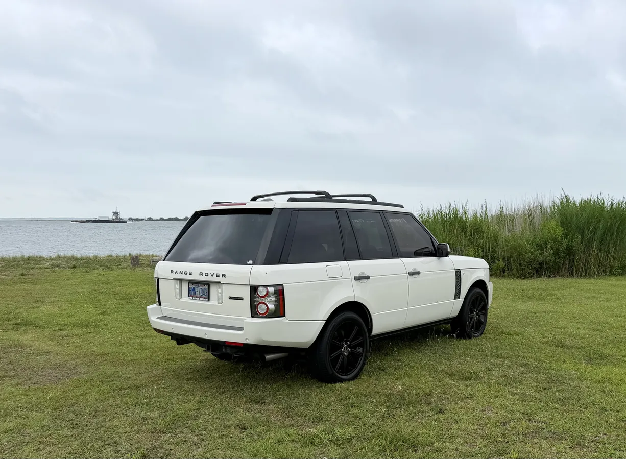 2010 Range Rover Supercharged HSE Luxury