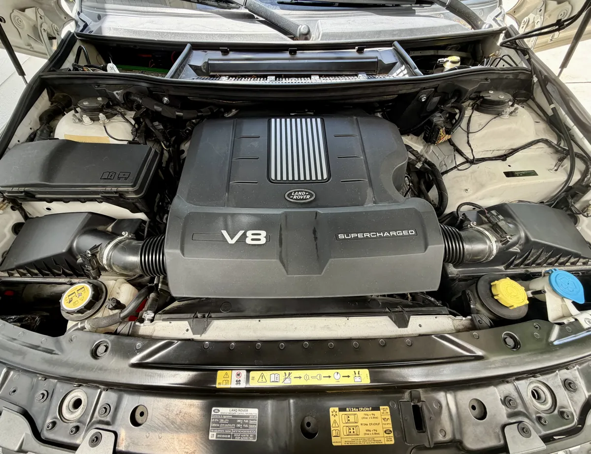 2010 Range Rover Supercharged HSE Luxury