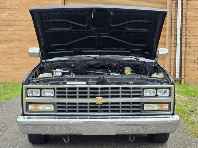 1989 Chevrolet Suburban R2500 Silverado