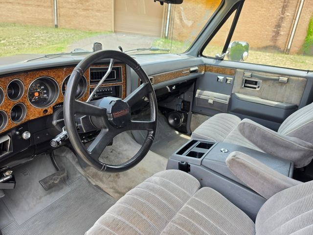 1989 Chevrolet Suburban R2500 Silverado