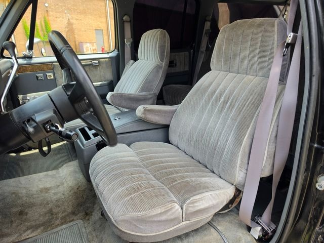 1989 Chevrolet Suburban R2500 Silverado
