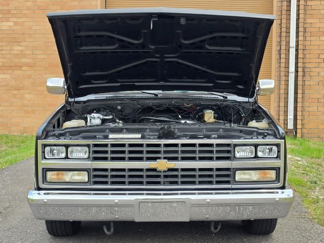 1989 Chevrolet Suburban R2500 Silverado
