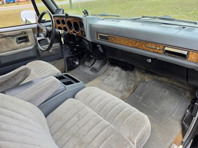 1989 Chevrolet Suburban R2500 Silverado