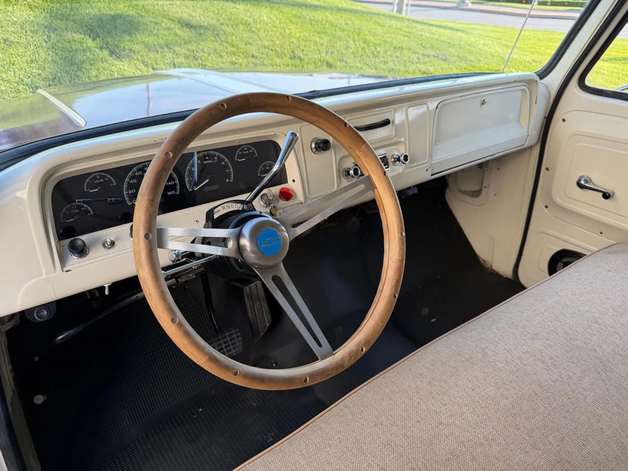 LS-Powered 1964 Chevrolet C10 Panel Truck