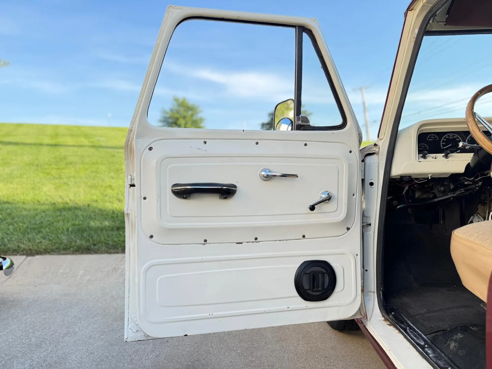 LS-Powered 1964 Chevrolet C10 Panel Truck