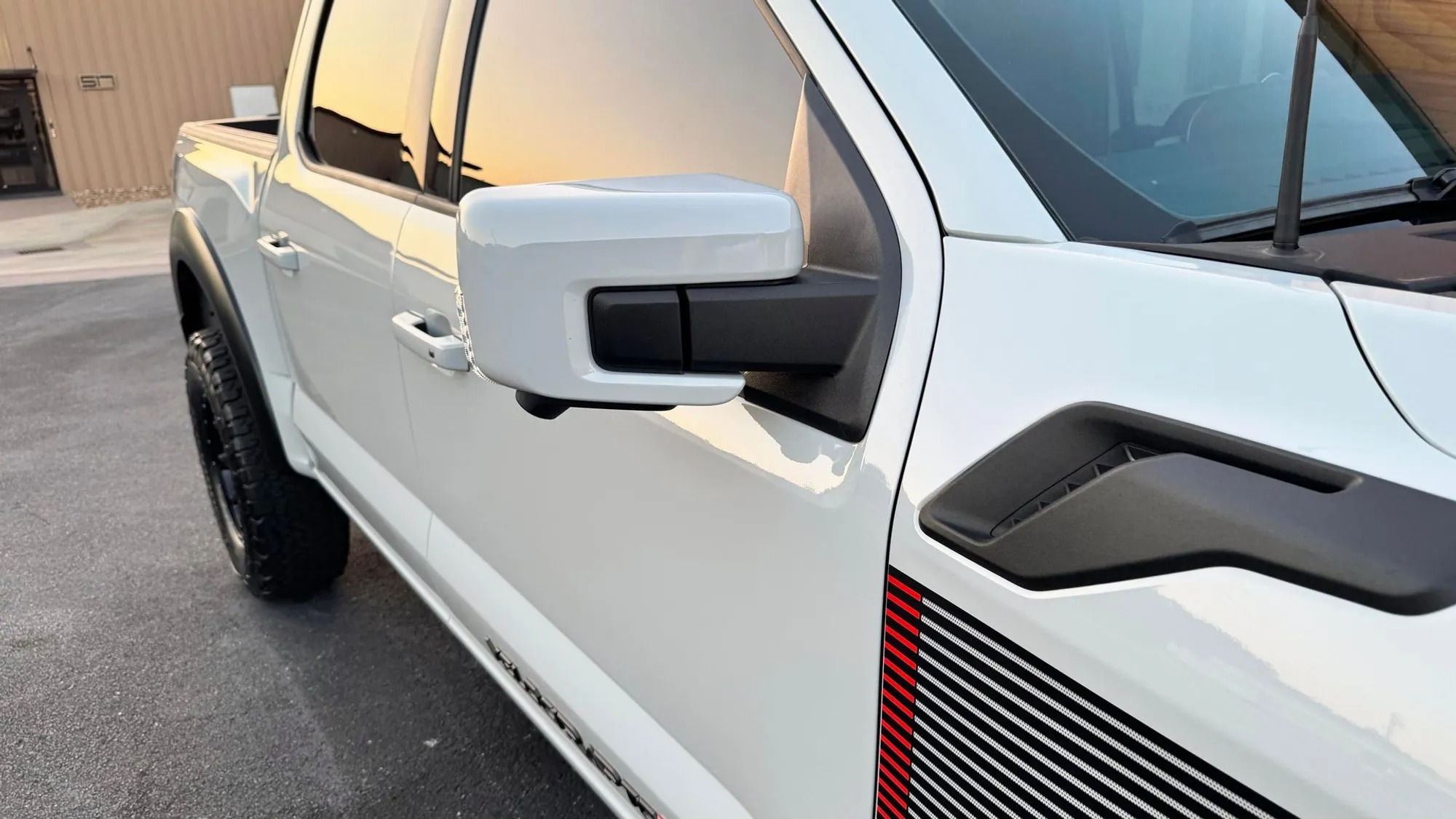 2024 Ford F-150 VelociRaptoR 1000