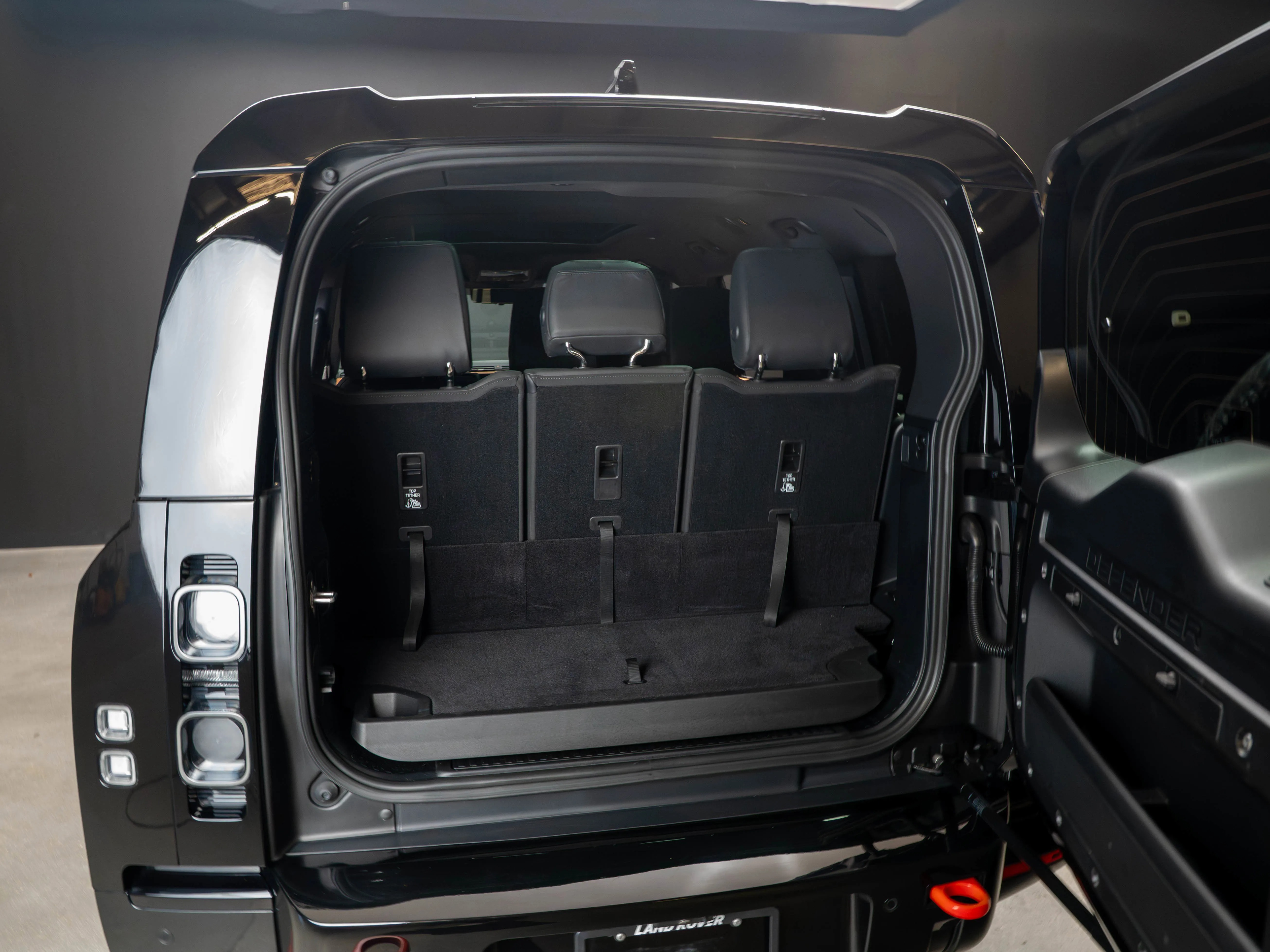 2024 Land Rover Defender 130 P400 X