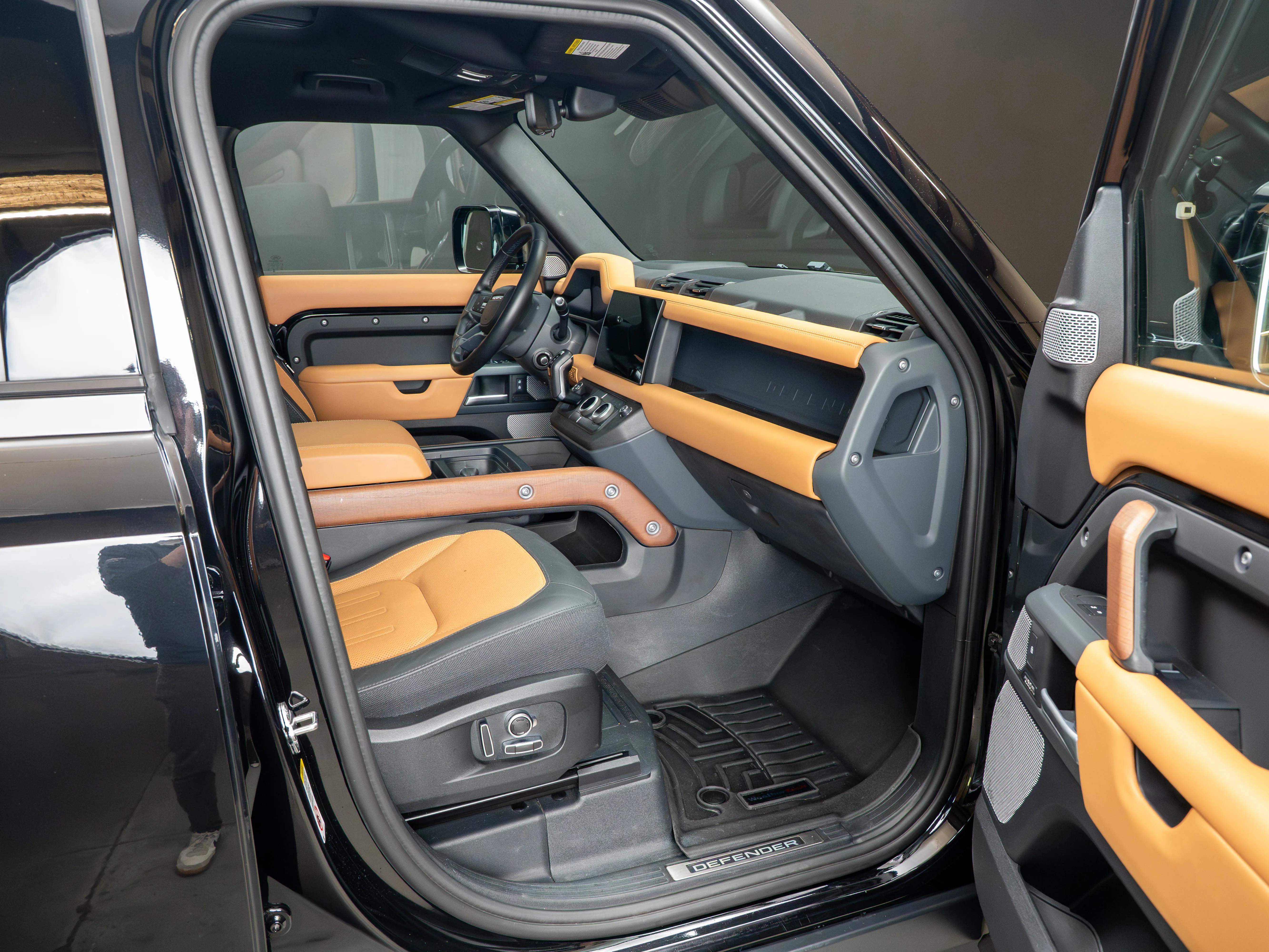2024 Land Rover Defender 130 P400 X