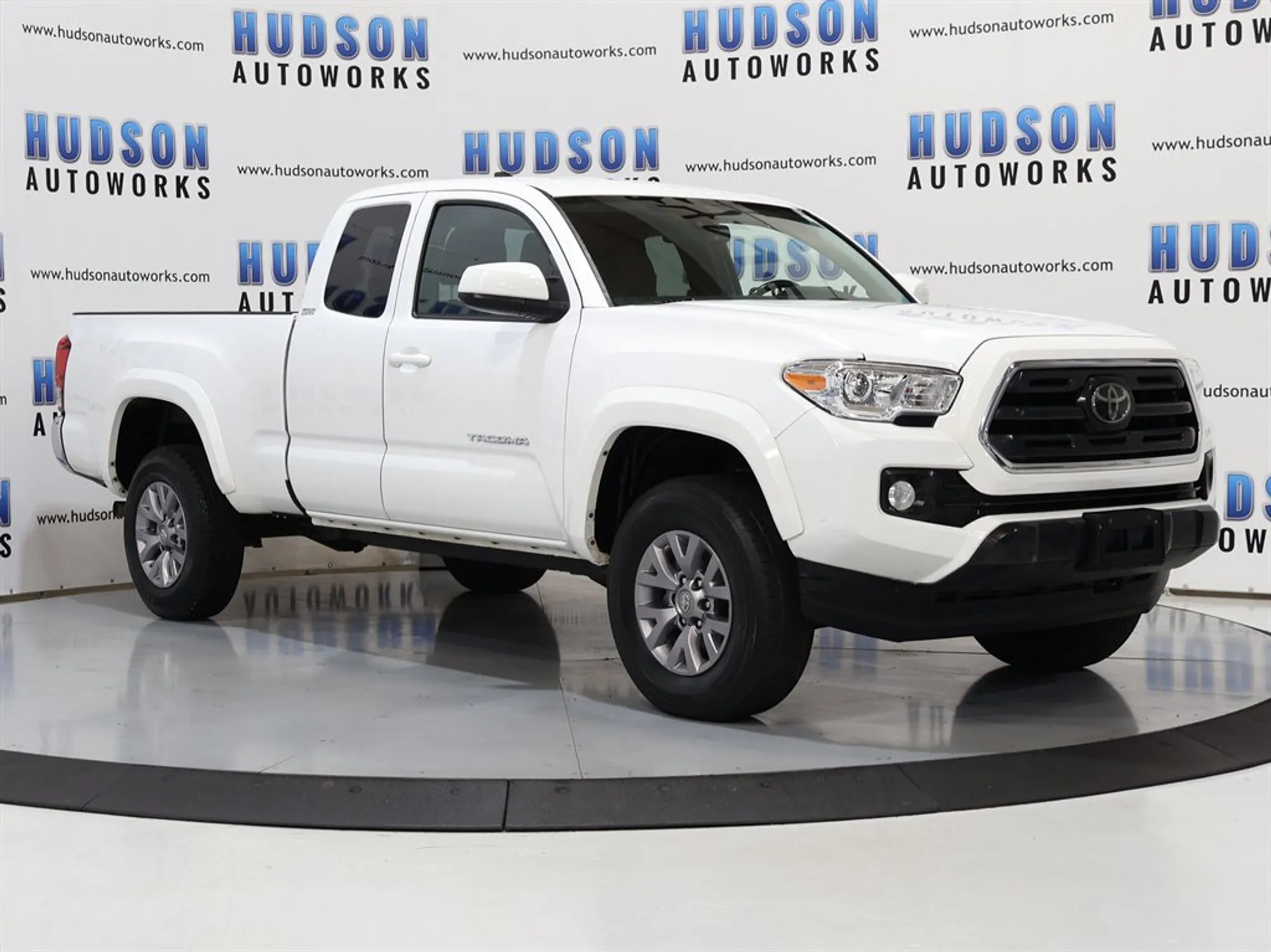 2018 Toyota Tacoma SR5 - 4