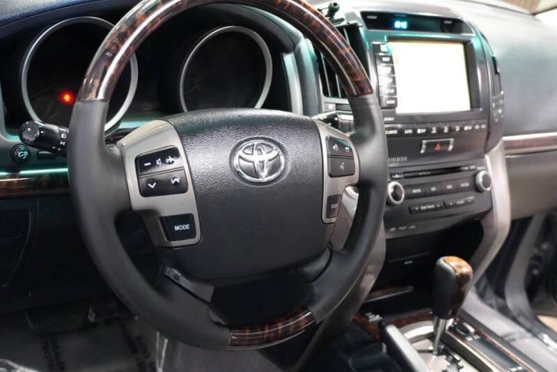 2011 Toyota Land Cruiser