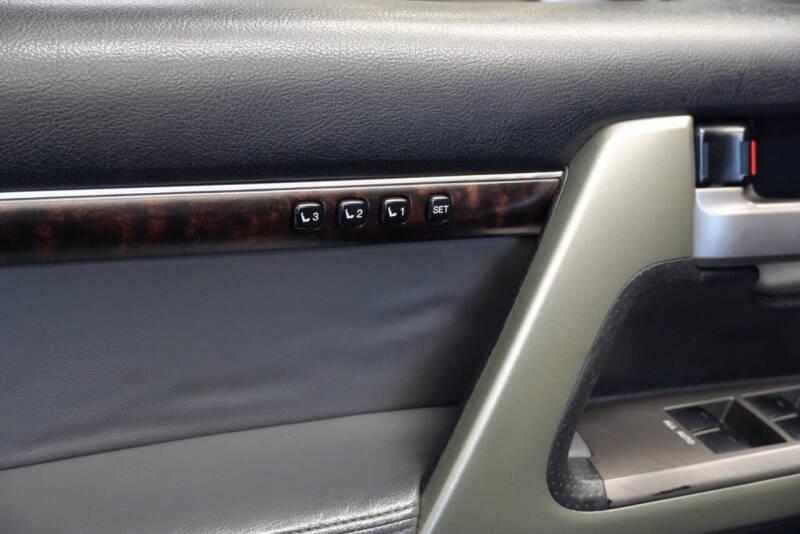2011 Toyota Land Cruiser