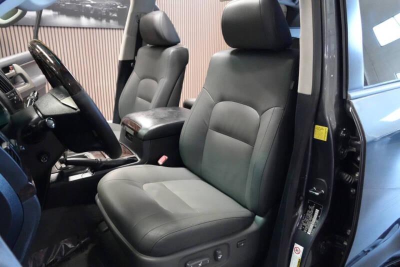 2011 Toyota Land Cruiser