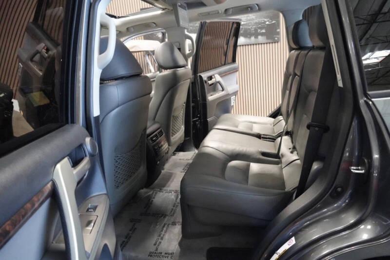 2011 Toyota Land Cruiser