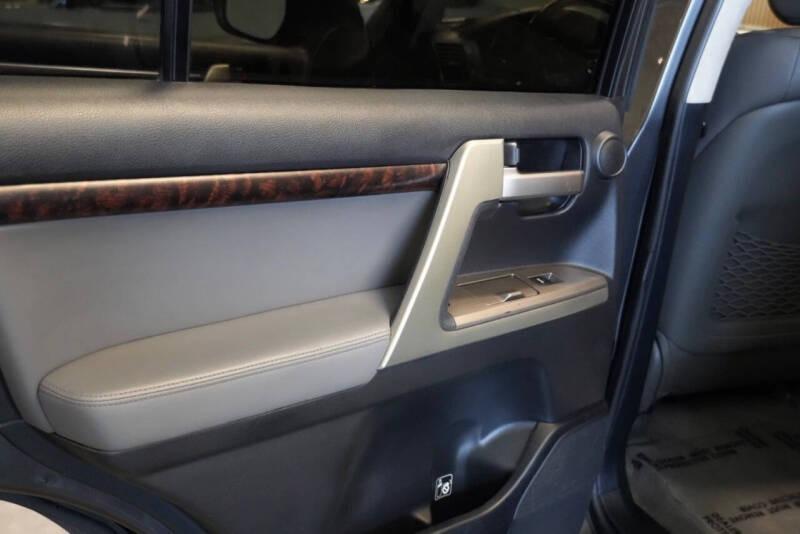 2011 Toyota Land Cruiser