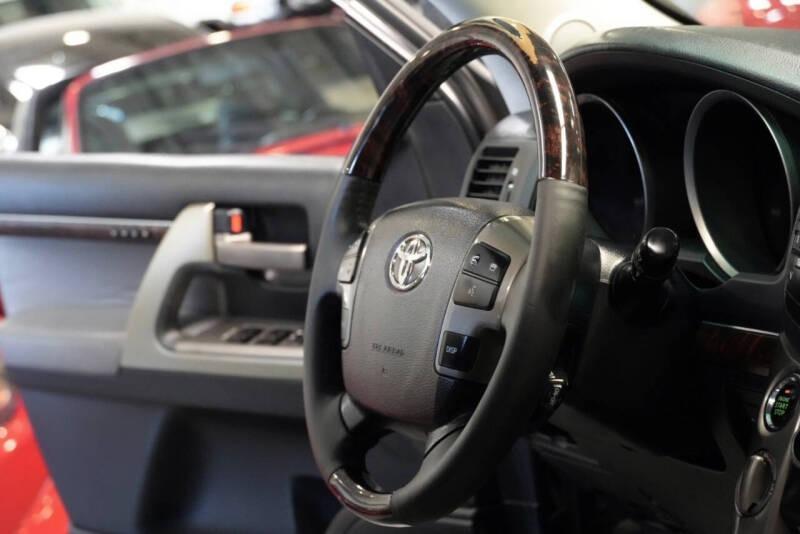 2011 Toyota Land Cruiser