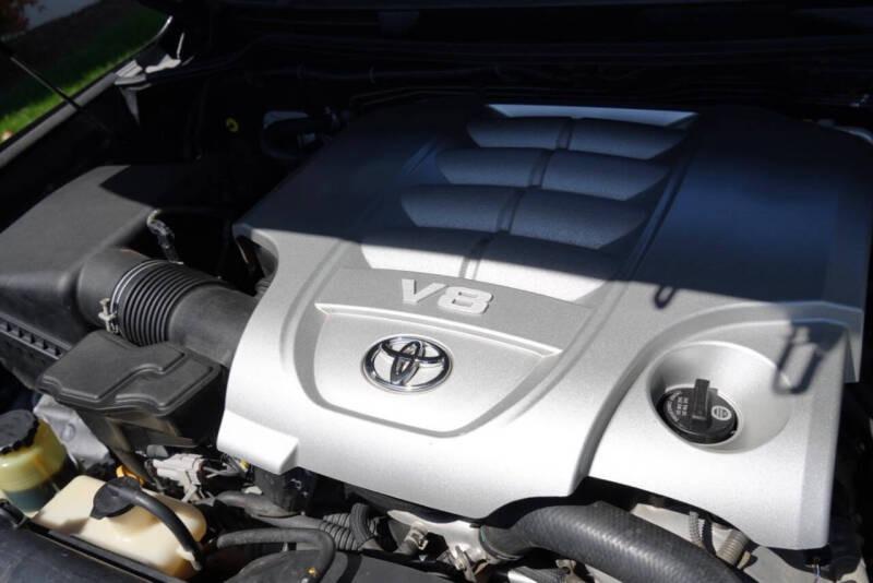 2011 Toyota Land Cruiser