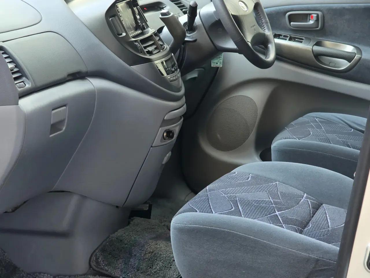 2000 Toyota Estima Aeras
