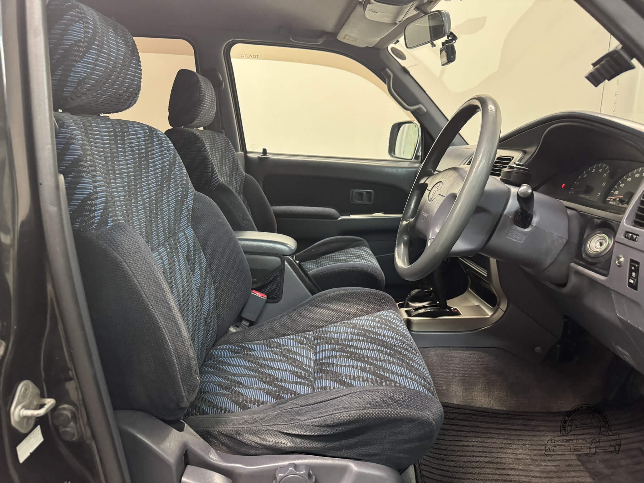 1999 Toyota Hilux Surf SSR-X V-Selection - 3