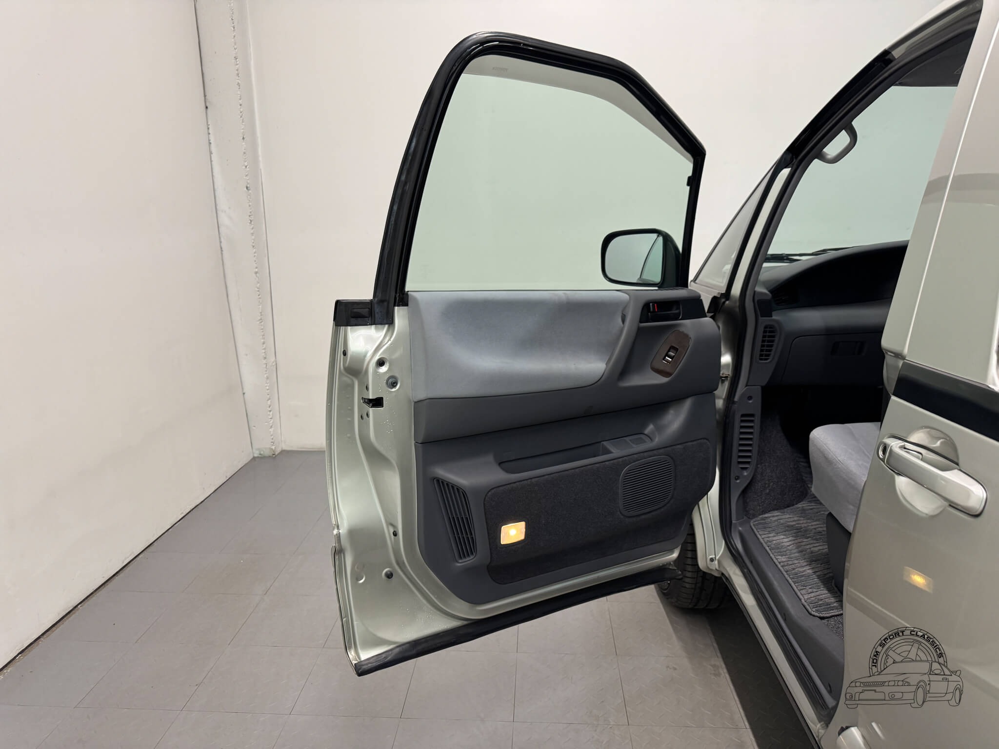 1999 Toyota Estima Lucida X Limited