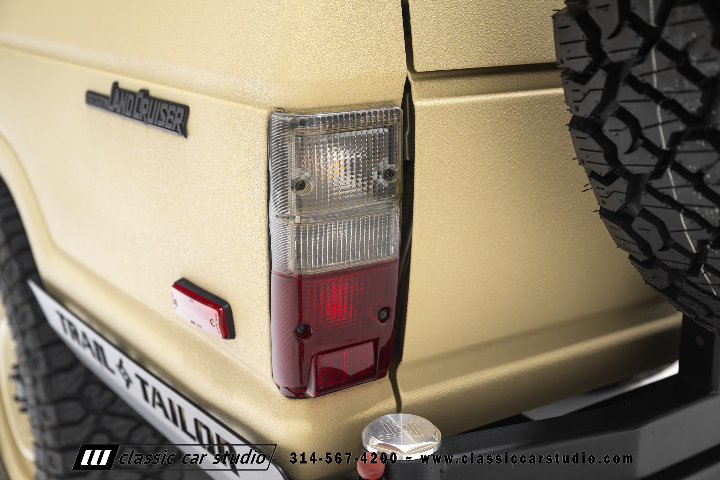 1982 Toyota Land Cruiser FJ60 Restomod