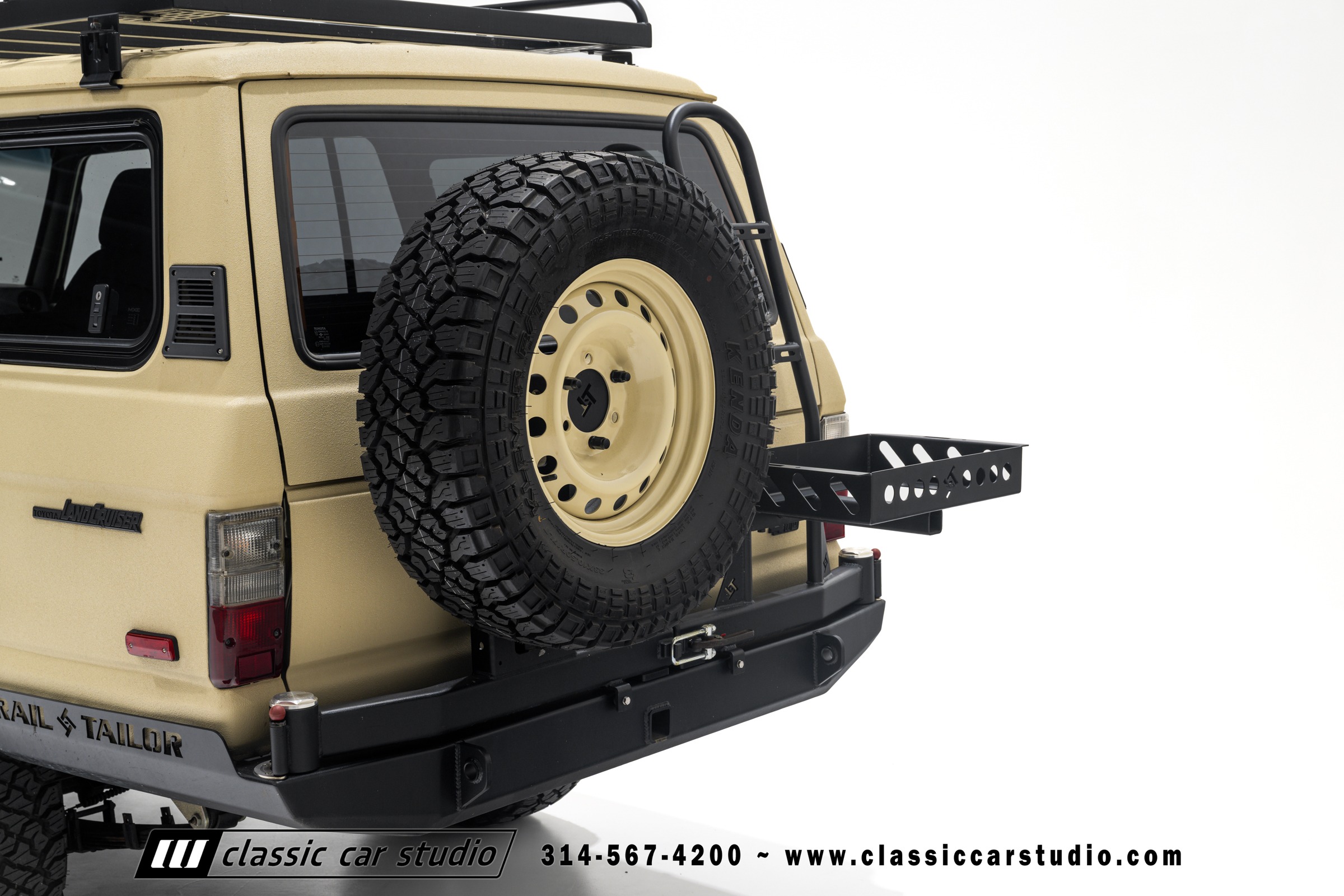 1982 Toyota Land Cruiser FJ60 Restomod
