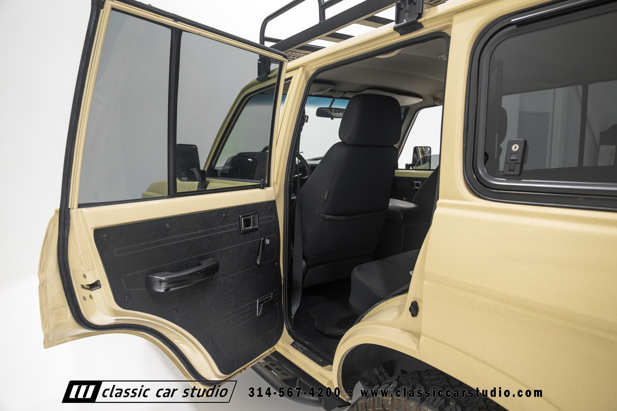 1982 Toyota Land Cruiser FJ60 Restomod