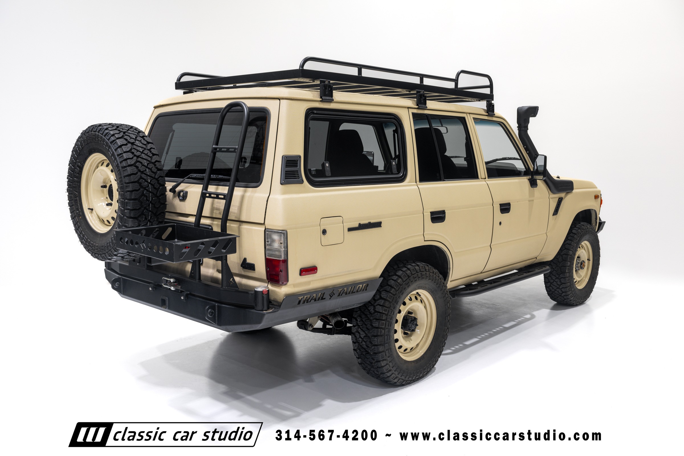 1982 Toyota Land Cruiser FJ60 Restomod
