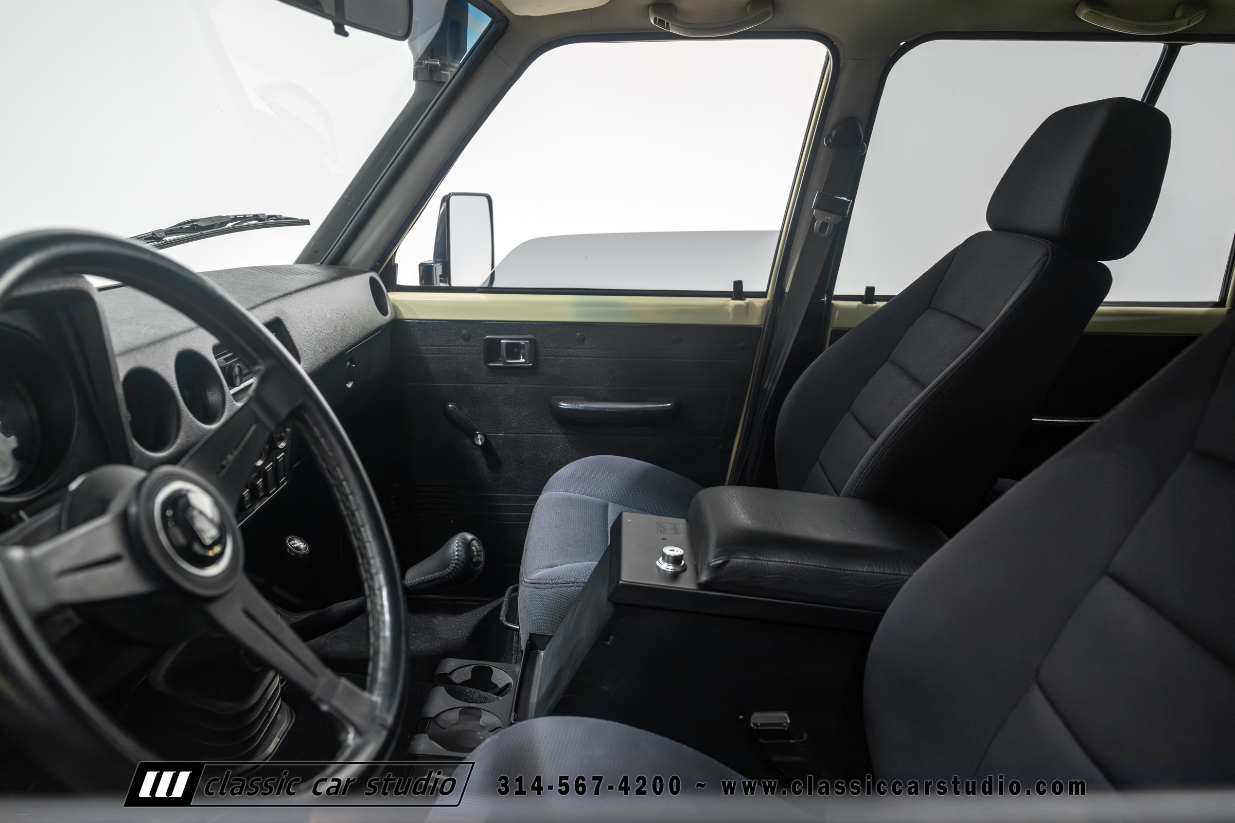 1982 Toyota Land Cruiser FJ60 Restomod