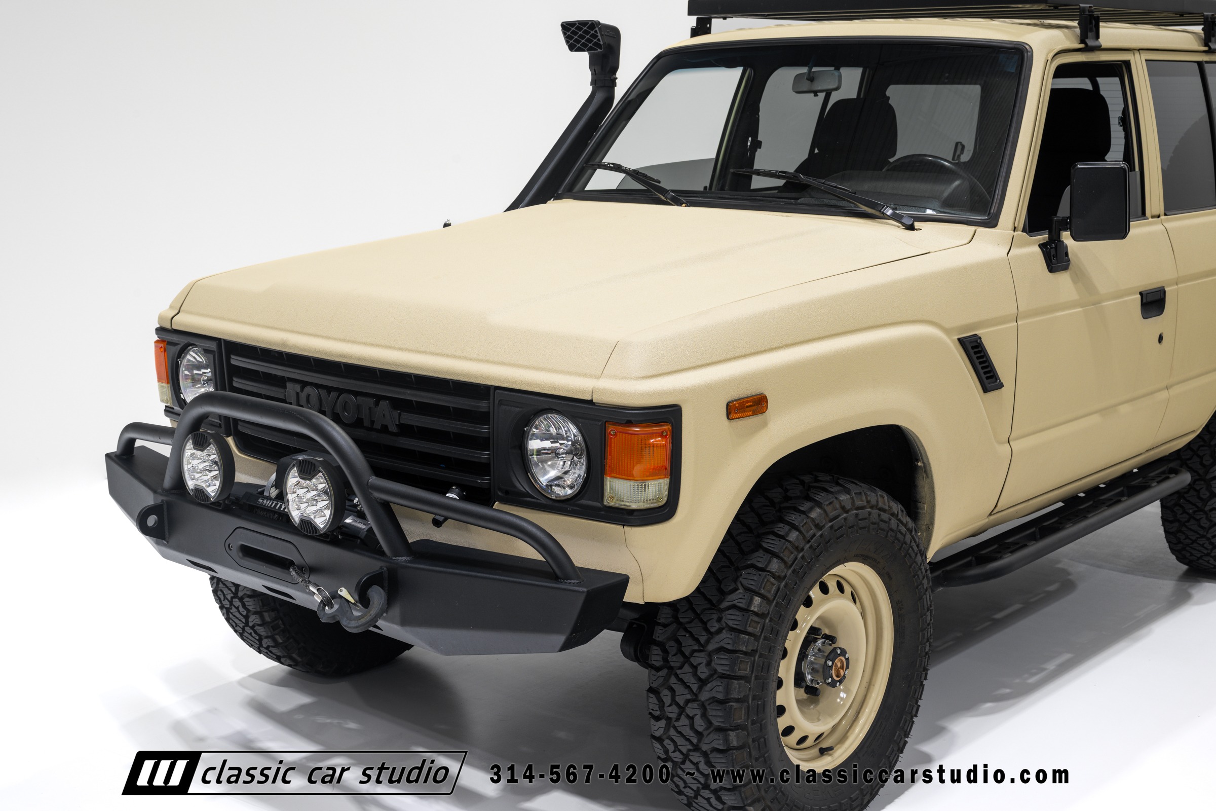 1982 Toyota Land Cruiser FJ60 Restomod