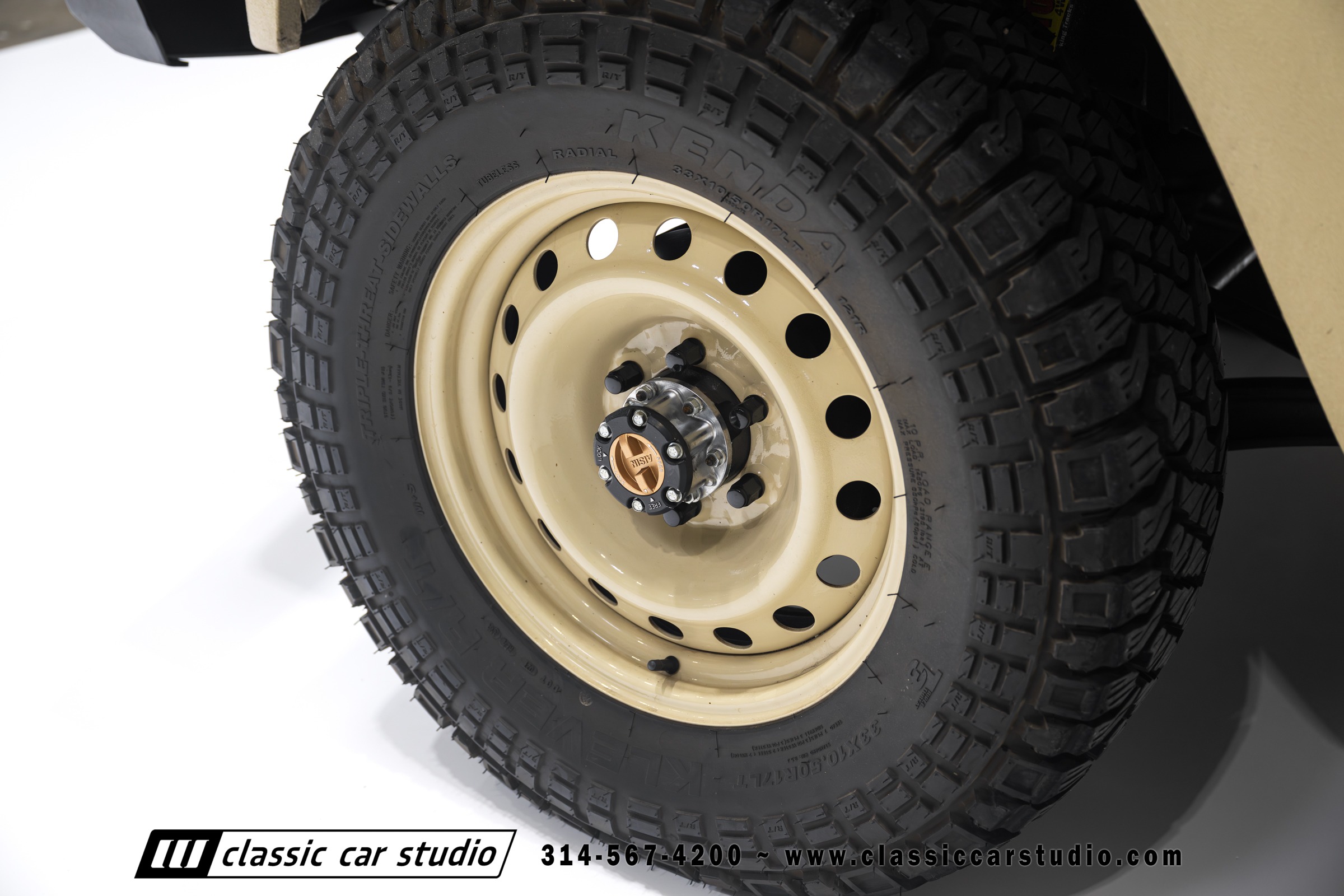 1982 Toyota Land Cruiser FJ60 Restomod