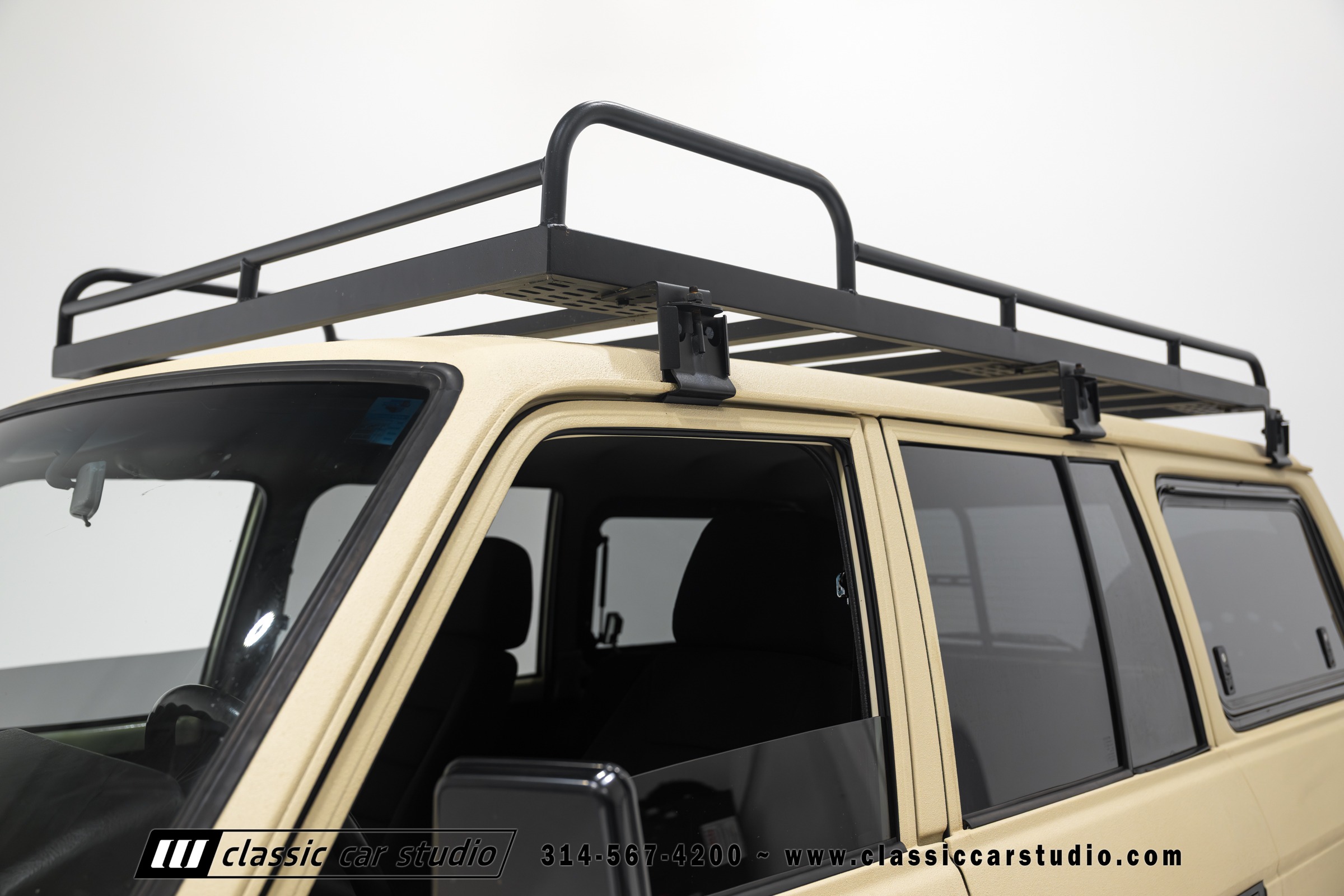 1982 Toyota Land Cruiser FJ60 Restomod