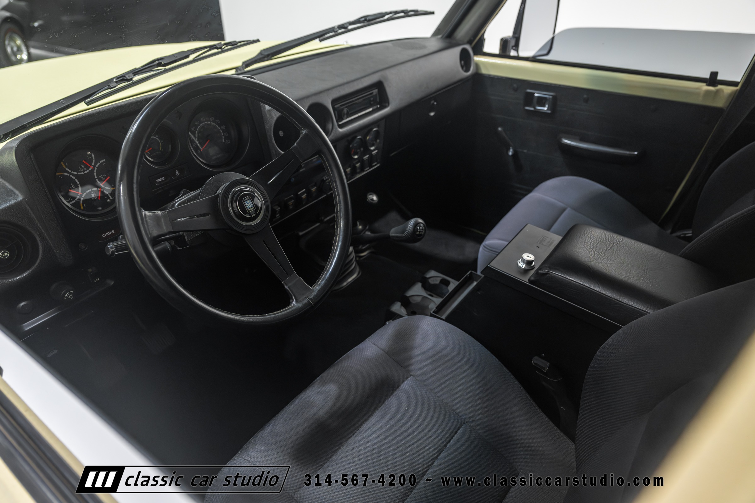 1982 Toyota Land Cruiser FJ60 Restomod - 4