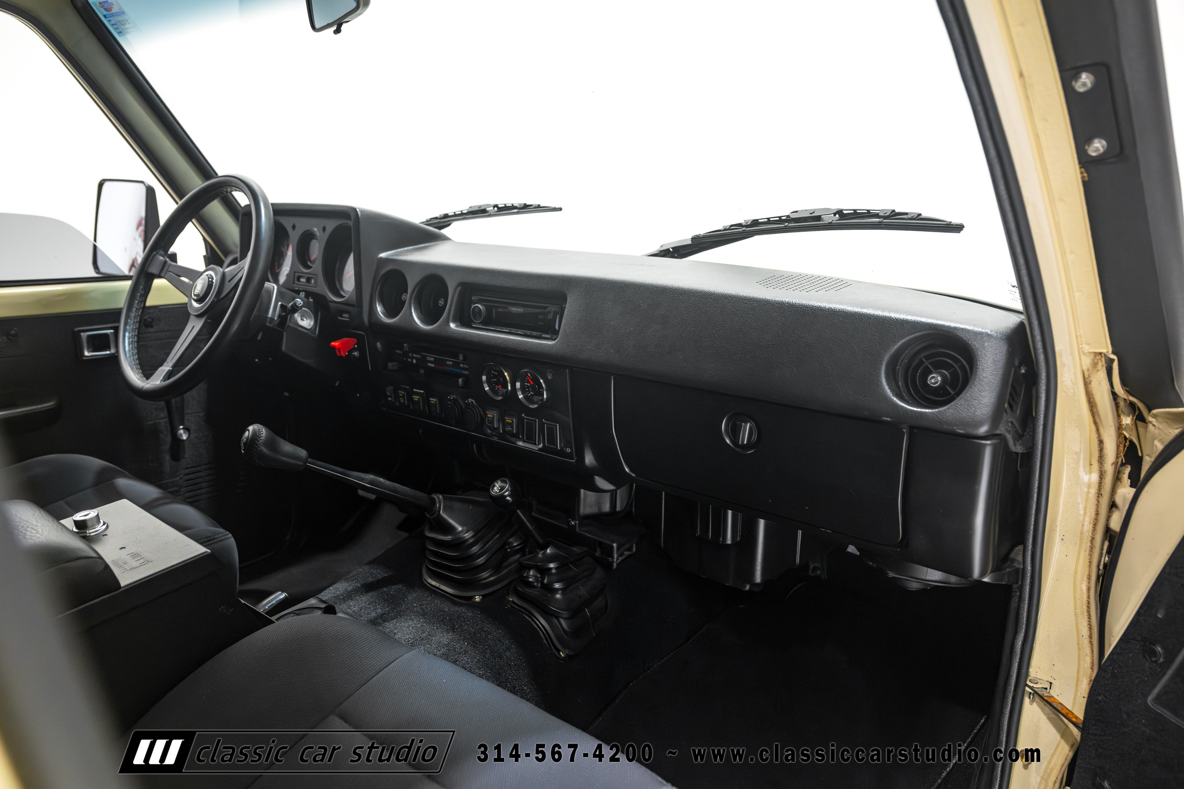 1982 Toyota Land Cruiser FJ60 Restomod