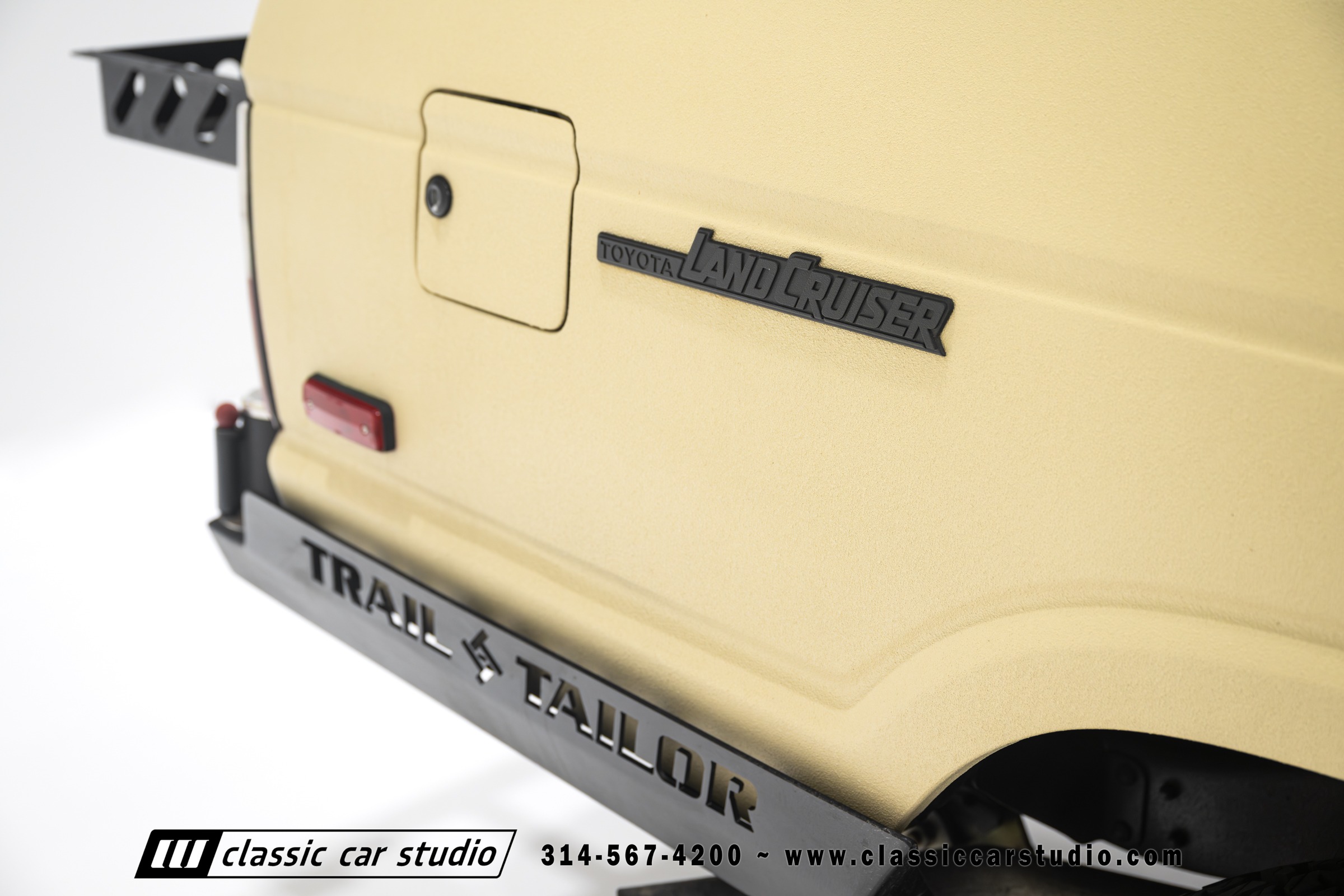 1982 Toyota Land Cruiser FJ60 Restomod