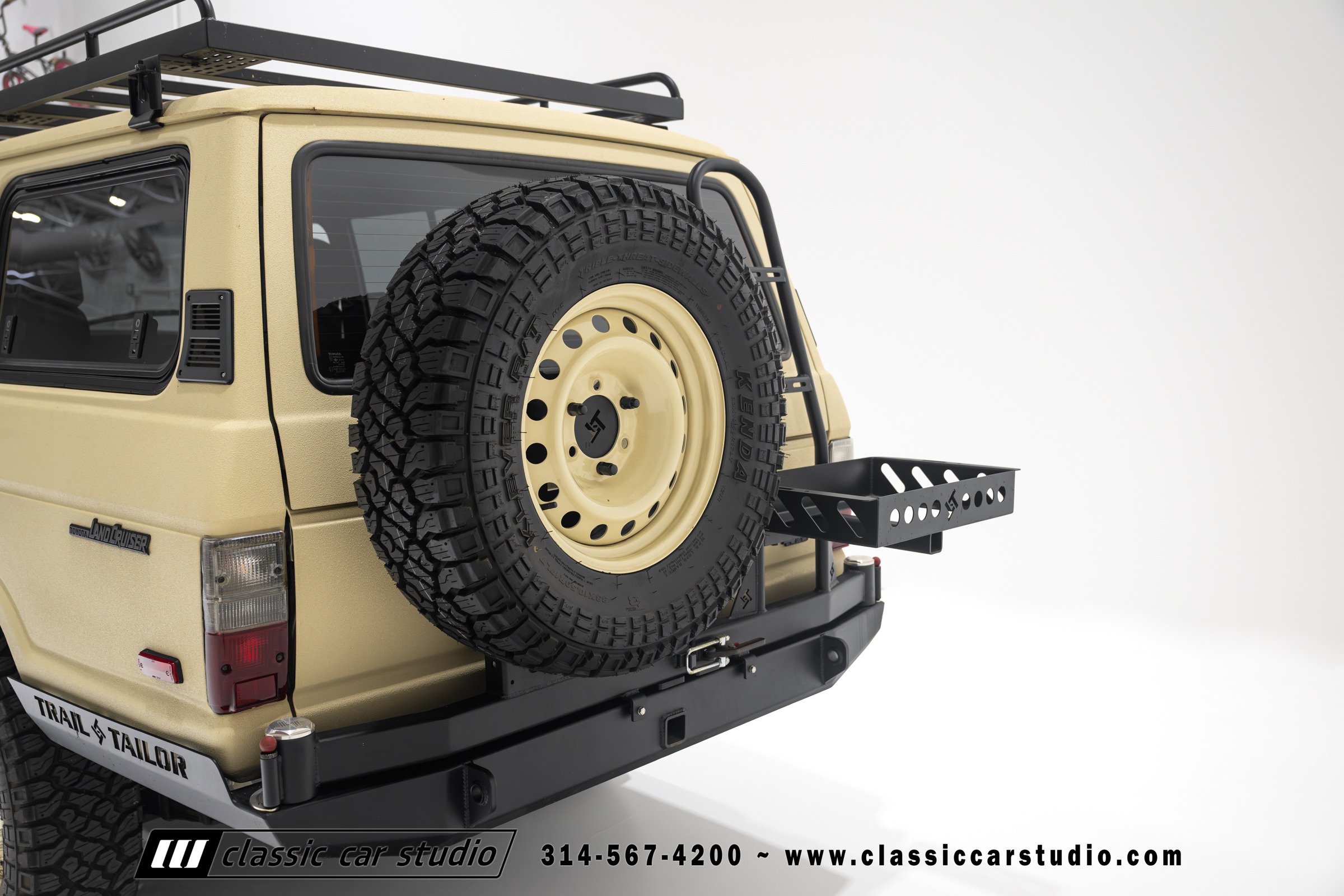 1982 Toyota Land Cruiser FJ60 Restomod