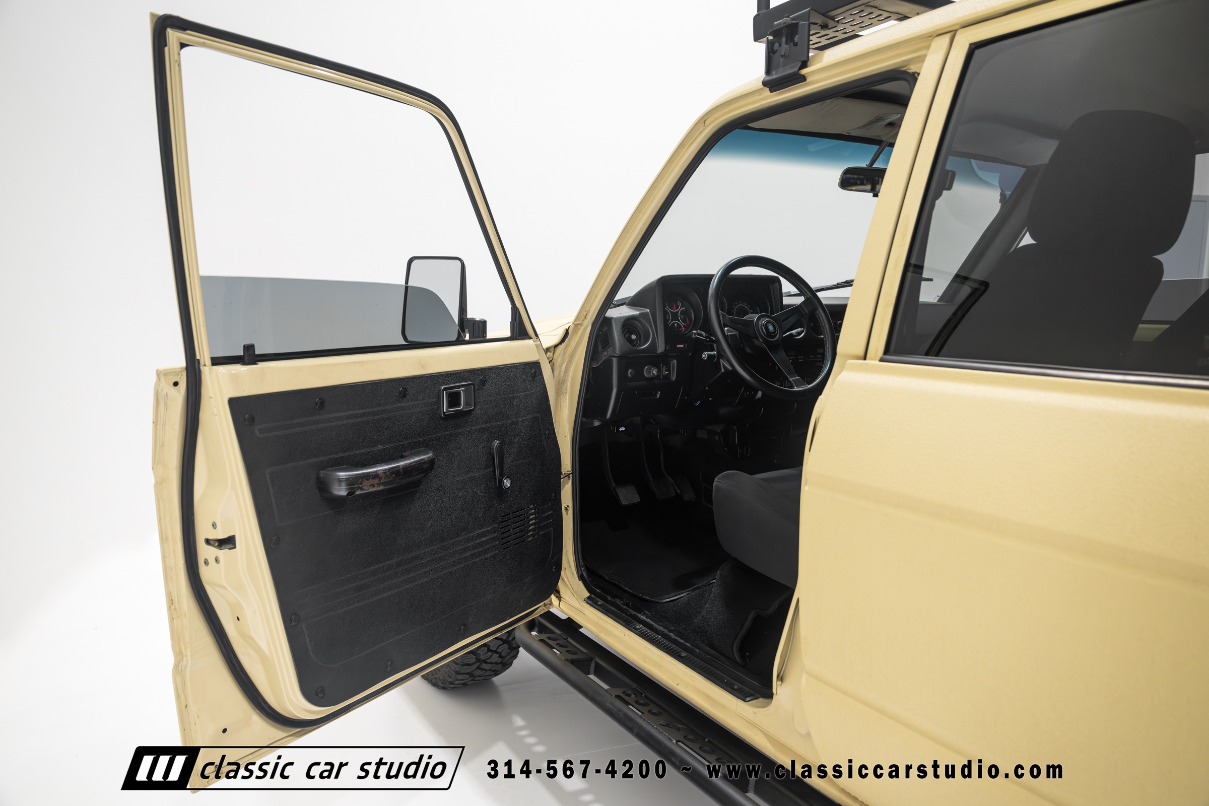 1982 Toyota Land Cruiser FJ60 Restomod